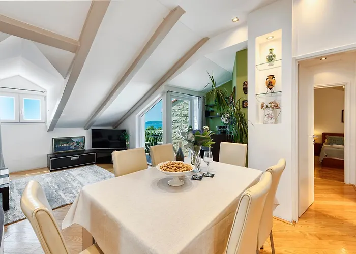 Pool Deck Comfort Appartement *