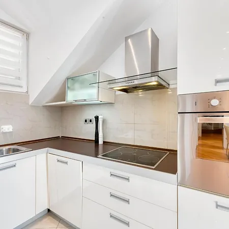 Pool Deck Comfort Lägenhet